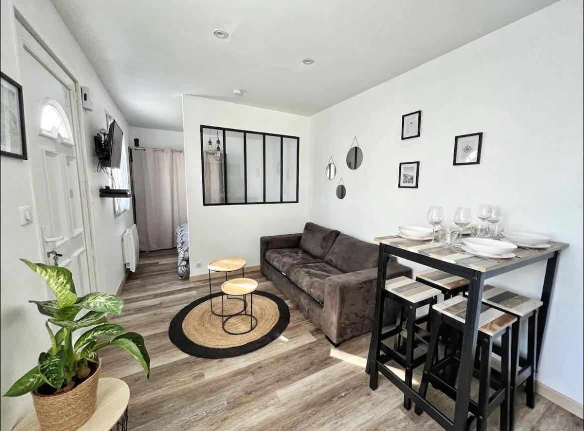 Joli Appartement Avec Parking La Rochelle  Bagian luar foto