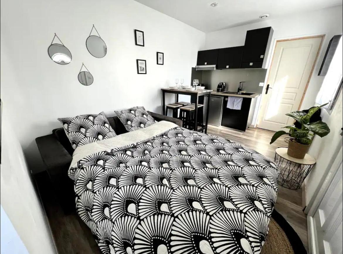 Joli Appartement Avec Parking La Rochelle  Bagian luar foto